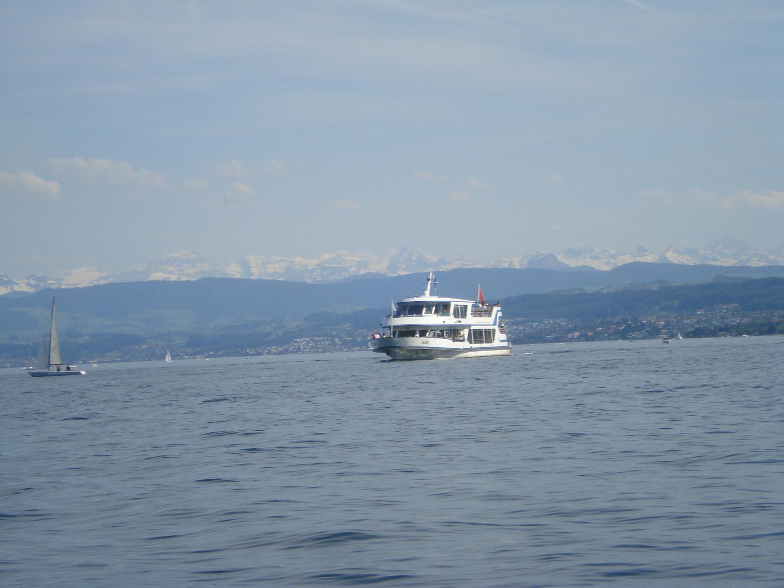  . You can rent a boat in Zurich, on Zurich lake